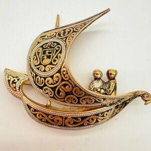 Vintage Damascene Sailboat Brooch Spain Black Gold Figural Scenic Pin